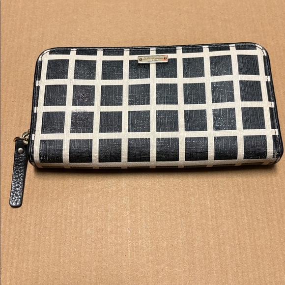 kate spade Handbags - Kate Spade 'Laurel' zip-around wallet with a checkered pattern -Saffiano leather
